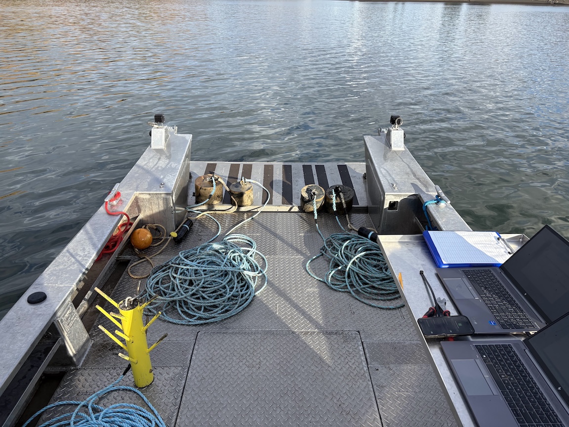 Acoustic telemetry receivers and moorings